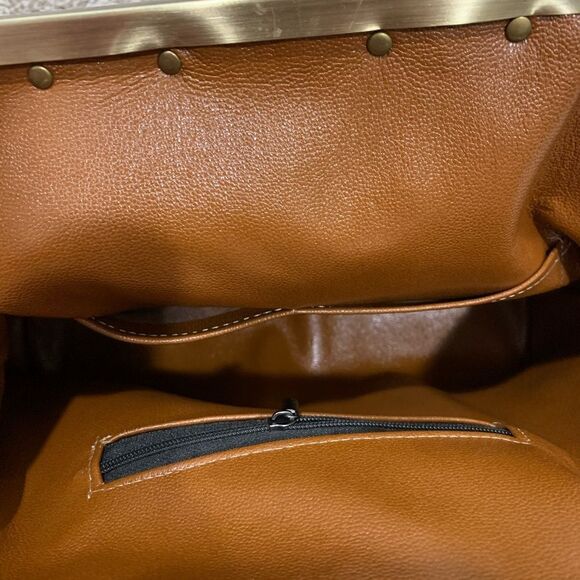 Handmade Genuine Leather Embossed Leaves Metal Push-lock Shoulder Bag/Crossbody - Picture 16 of 16